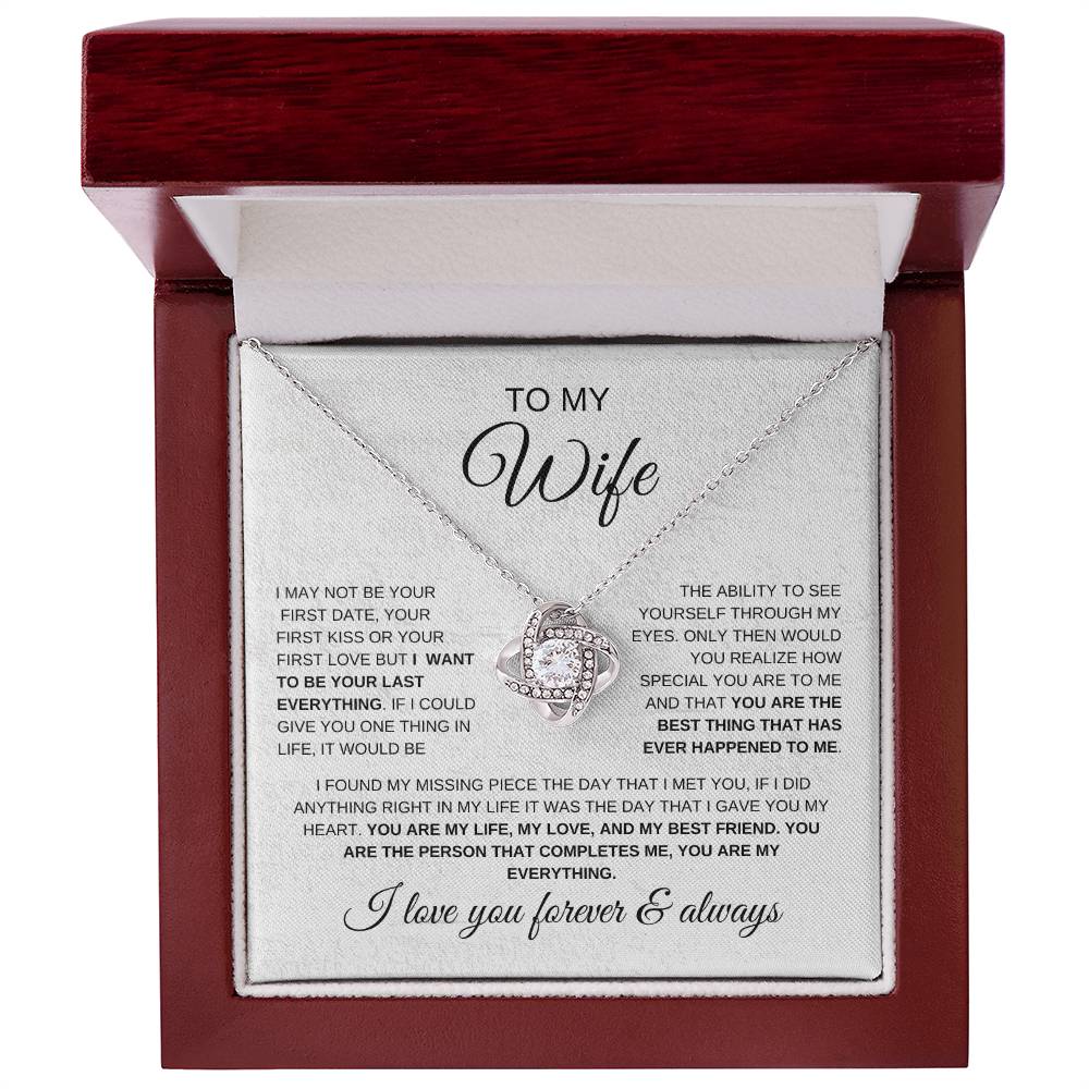 Romantic necklace gift from husband to wife in luxury box